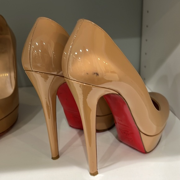 Christian Loubitan Heels size 38 - Picture 3 of 6